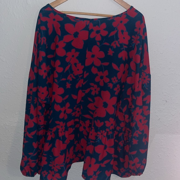 Babydoll Peplum Floral Top - Picture 6 of 6